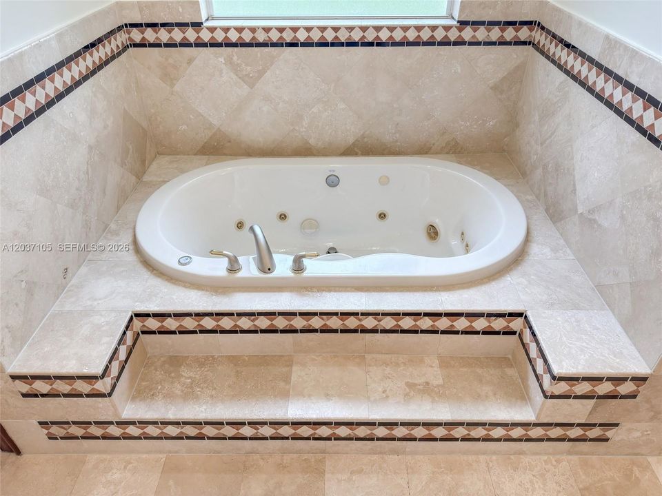 В аренду: $13,990 (7 спален, 6 ванн, 5119 Квадратных фут)