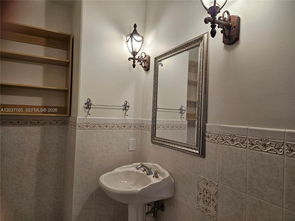 В аренду: $13,990 (7 спален, 6 ванн, 5119 Квадратных фут)