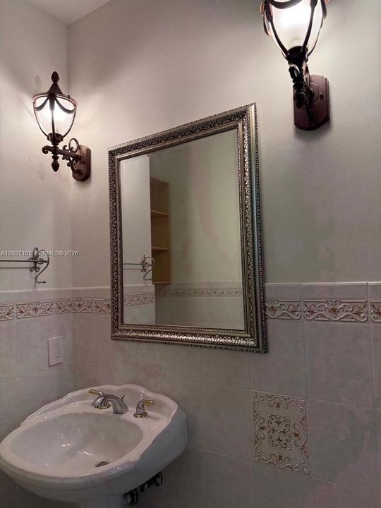 В аренду: $13,990 (7 спален, 6 ванн, 5119 Квадратных фут)