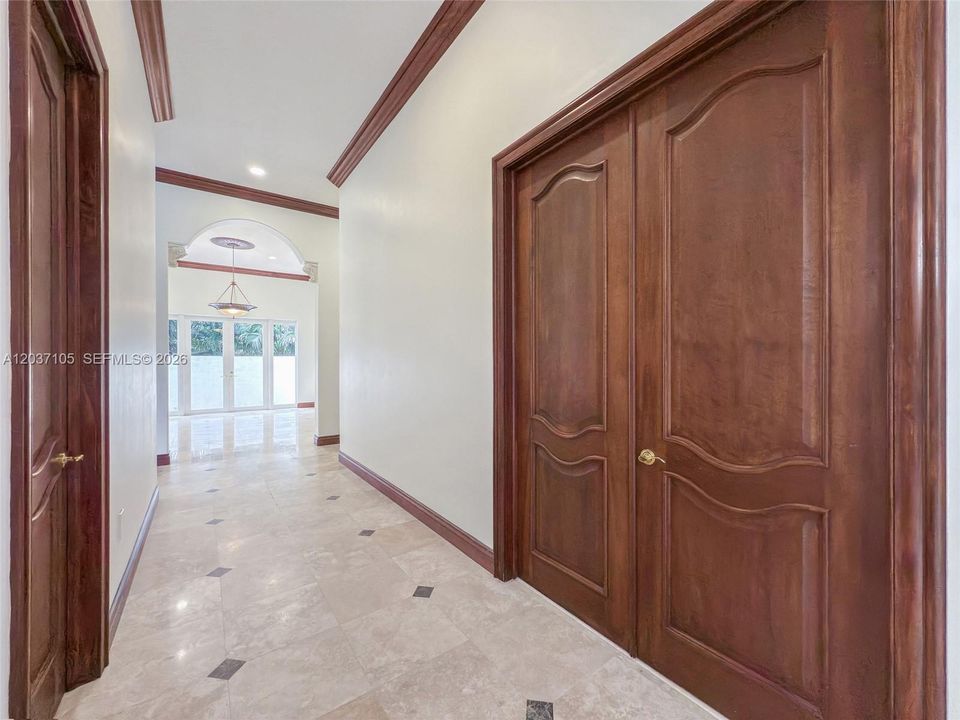 В аренду: $13,990 (7 спален, 6 ванн, 5119 Квадратных фут)