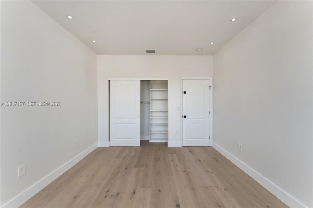 For Sale: $2,250,000 (5 beds, 4 baths, 2877 Square Feet)