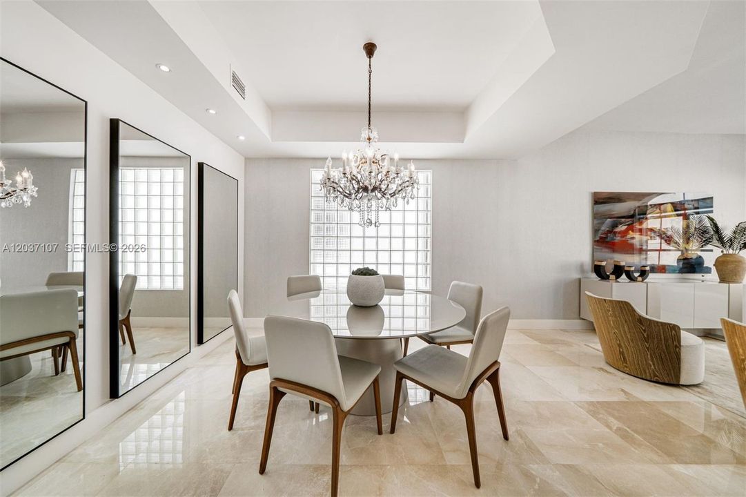 For Sale: $2,250,000 (5 beds, 4 baths, 2877 Square Feet)