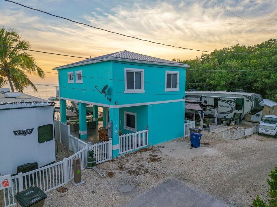En Venta: $950,000 (0.04 acres)