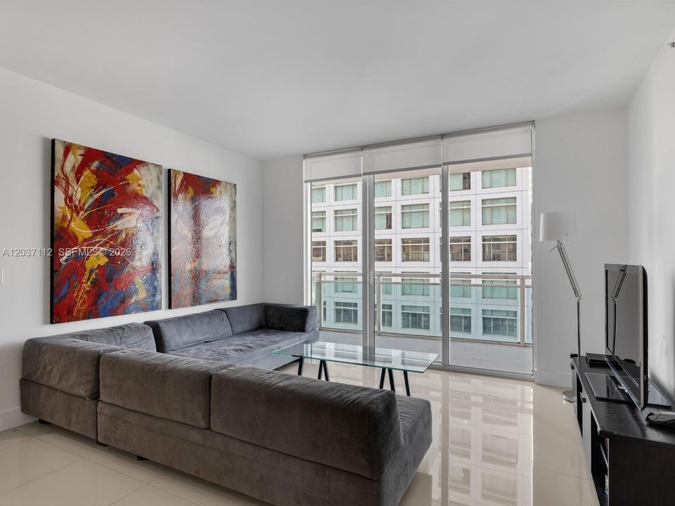 For Rent: $4,600 (2 beds, 2 baths, 1101 Square Feet)