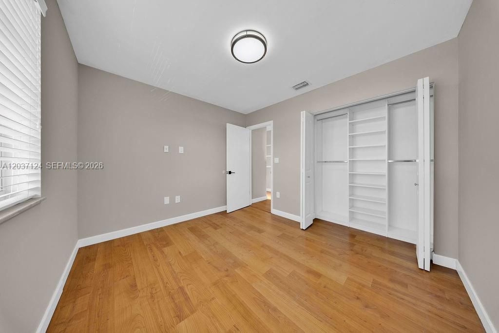 В аренду: $4,350 (4 спален, 2 ванн, 1725 Квадратных фут)
