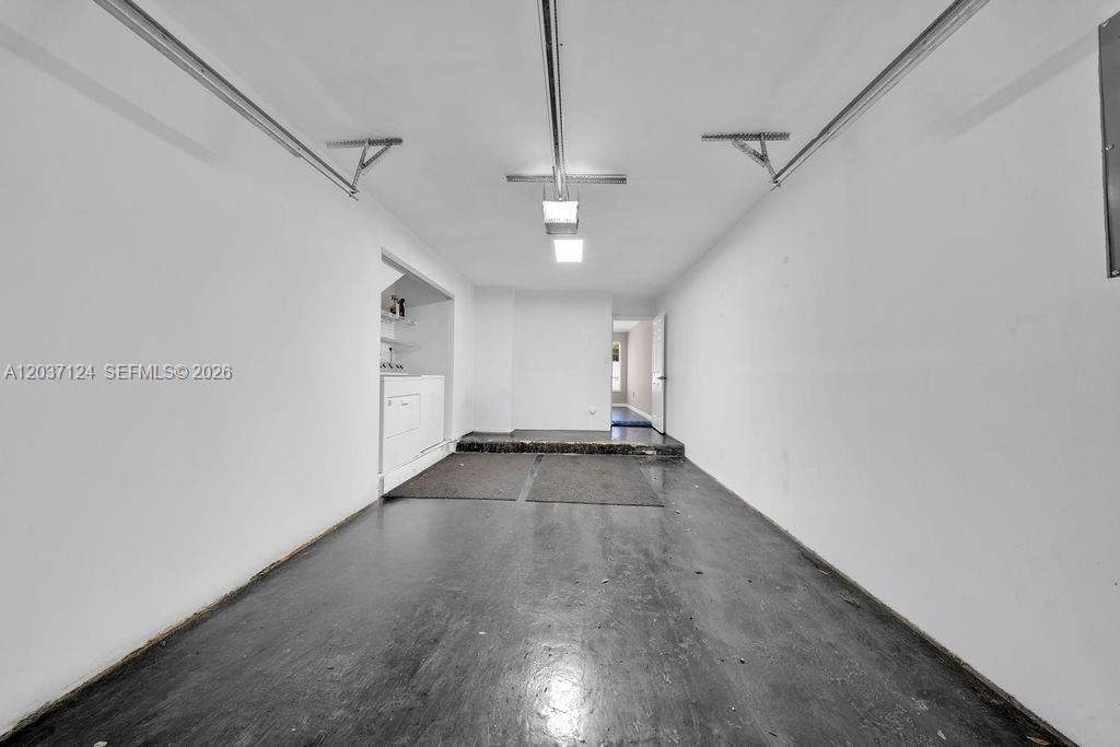 В аренду: $4,350 (4 спален, 2 ванн, 1725 Квадратных фут)