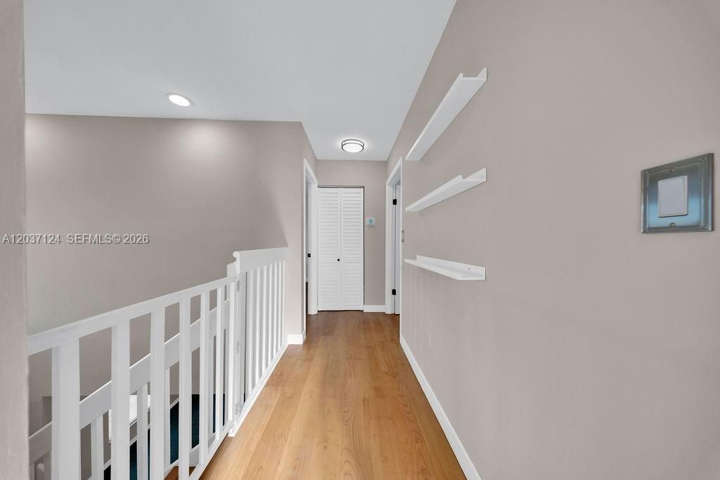 В аренду: $4,350 (4 спален, 2 ванн, 1725 Квадратных фут)