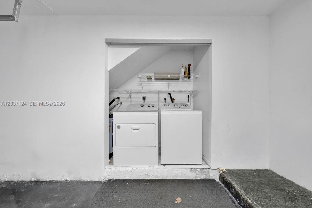 В аренду: $4,350 (4 спален, 2 ванн, 1725 Квадратных фут)