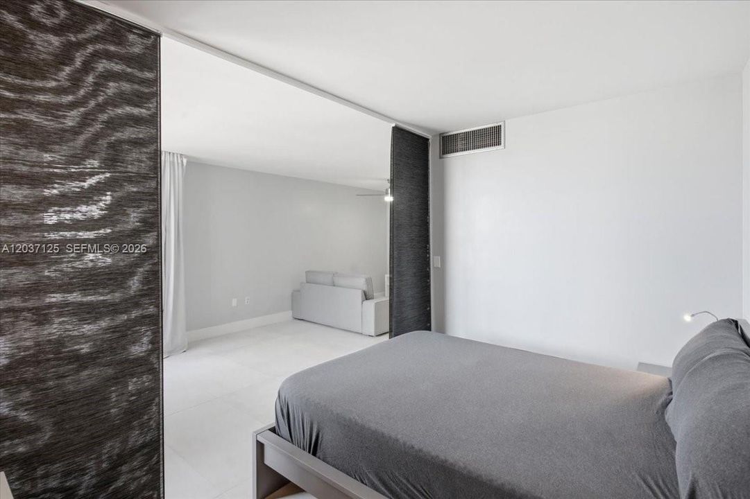 В аренду: $3,000 (0 спален, 1 ванн, 600 Квадратных фут)