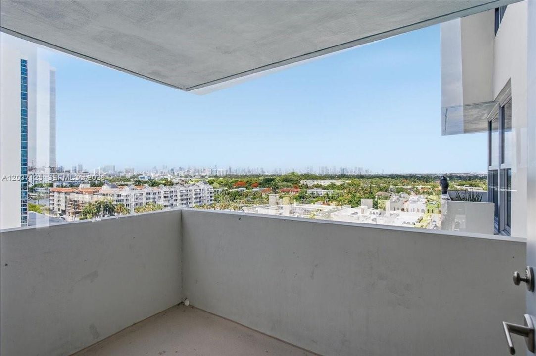 В аренду: $3,000 (0 спален, 1 ванн, 600 Квадратных фут)