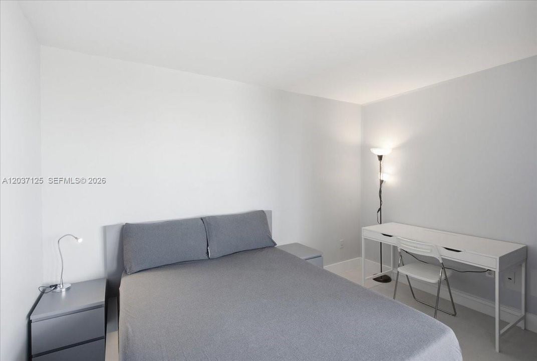 В аренду: $3,000 (0 спален, 1 ванн, 600 Квадратных фут)