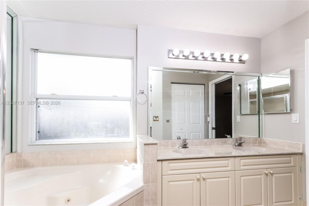 For Sale: $425,000 (3 beds, 2 baths, 1988 Square Feet)