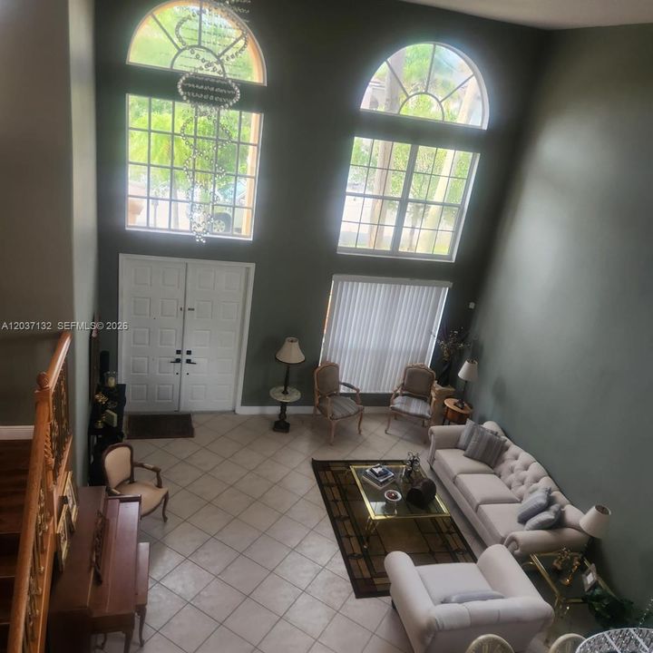 В аренду: $5,495 (4 спален, 2 ванн, 3579 Квадратных фут)