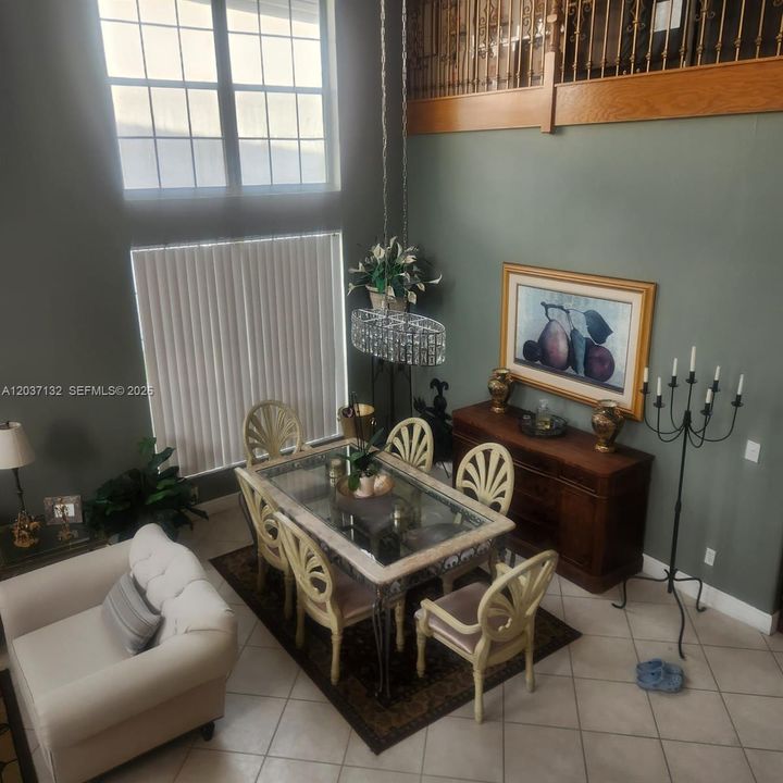 В аренду: $5,495 (4 спален, 2 ванн, 3579 Квадратных фут)