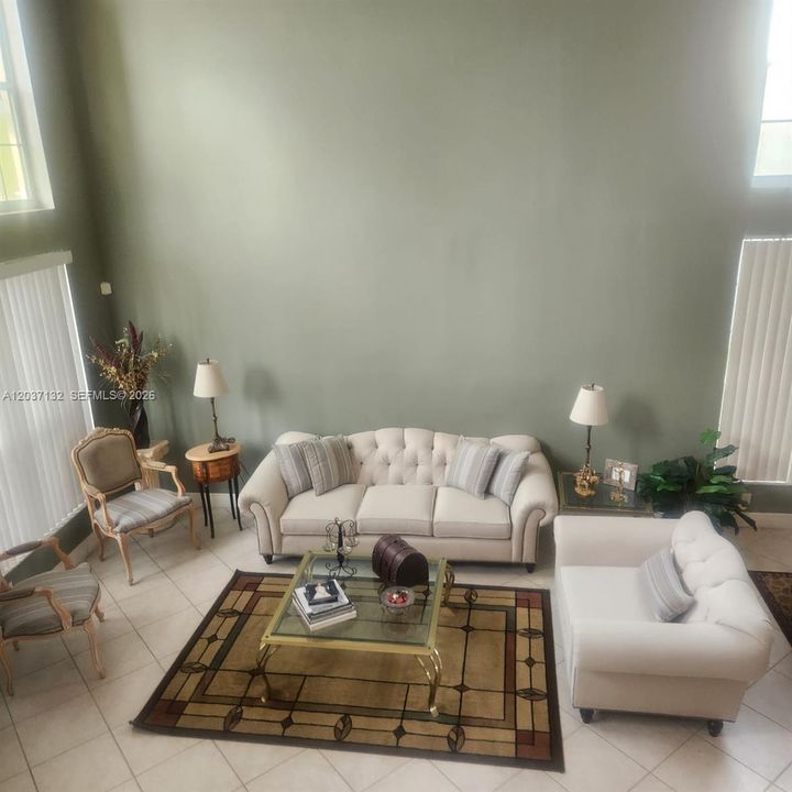 В аренду: $5,495 (4 спален, 2 ванн, 3579 Квадратных фут)