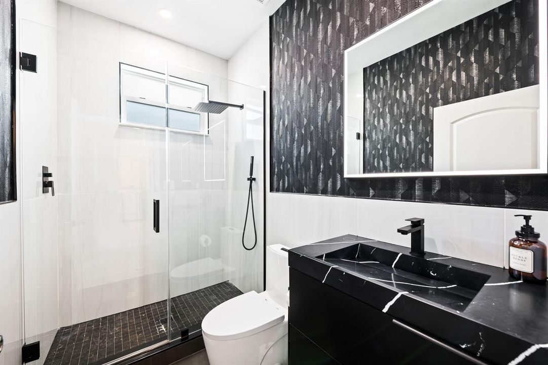 2nd Bathroom