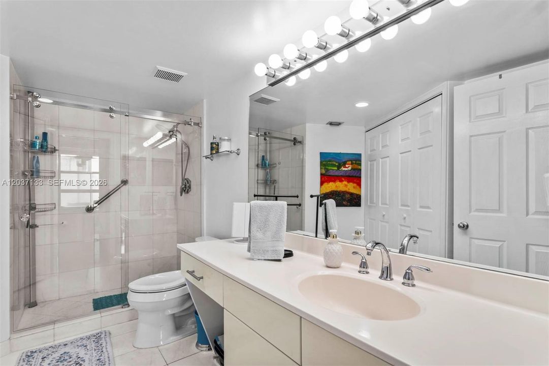 For Sale: $580,000 (2 beds, 2 baths, 1353 Square Feet)