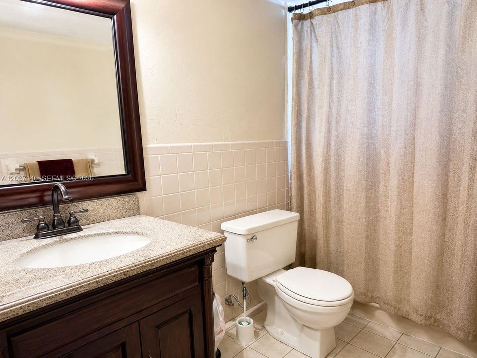 En Venta: $211,900 (2 camas, 2 baños, 1060 Pies cuadrados)