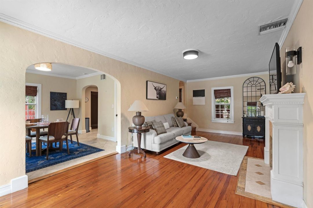 6 - Living Room