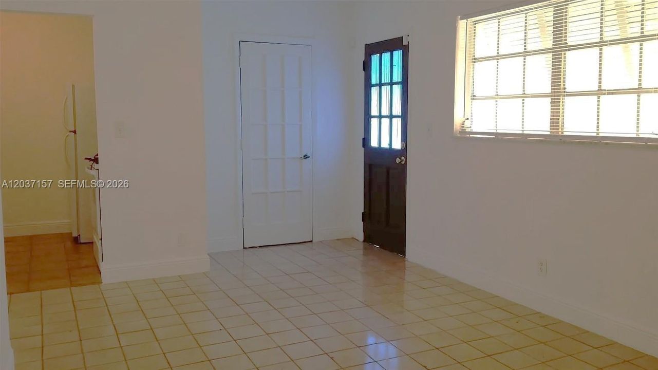 В аренду: $2,500 (4 спален, 2 ванн, 1184 Квадратных фут)