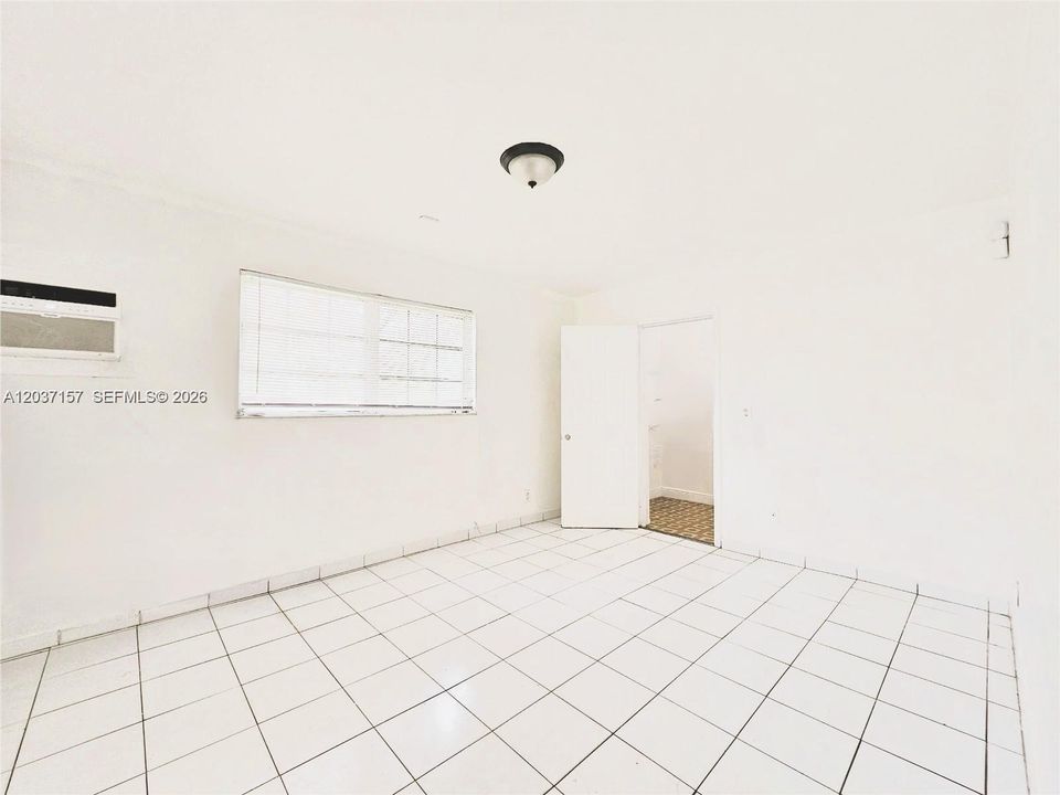 В аренду: $2,500 (4 спален, 2 ванн, 1184 Квадратных фут)