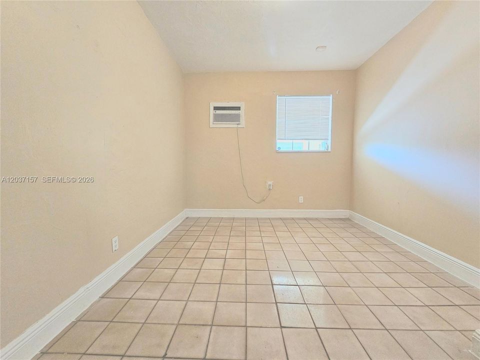 В аренду: $2,500 (4 спален, 2 ванн, 1184 Квадратных фут)