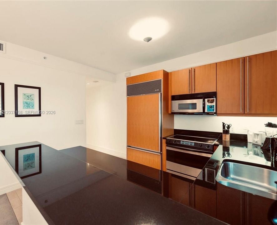 For Rent: $15,000 (2 beds, 2 baths, 1747 Square Feet)