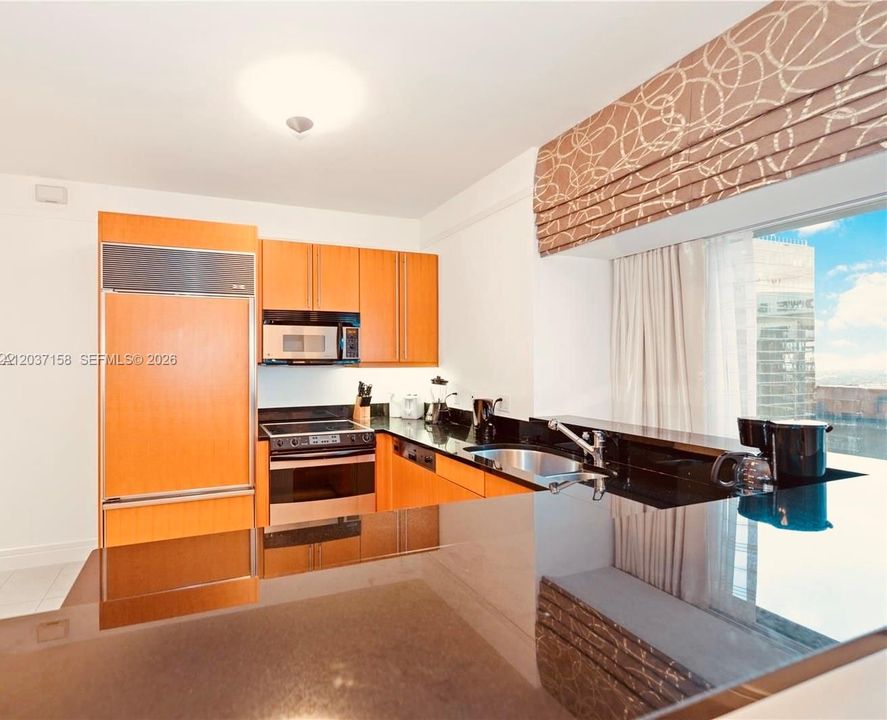 For Rent: $15,000 (2 beds, 2 baths, 1747 Square Feet)