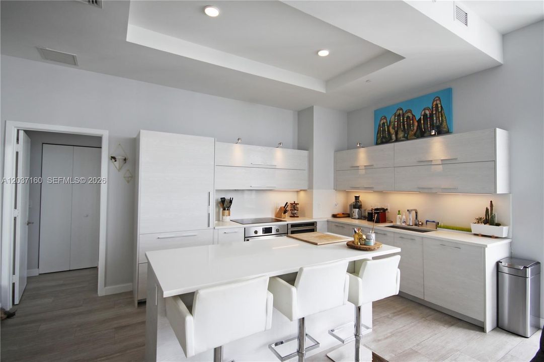 For Rent: $7,000 (2 beds, 2 baths, 1237 Square Feet)