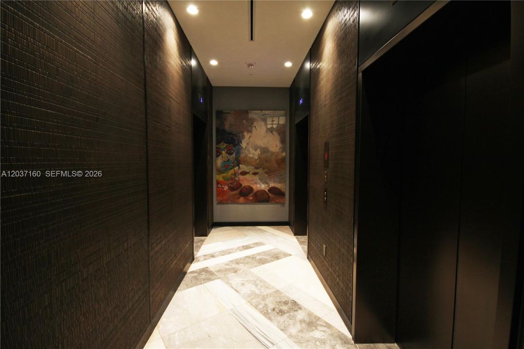 For Rent: $7,000 (2 beds, 2 baths, 1237 Square Feet)