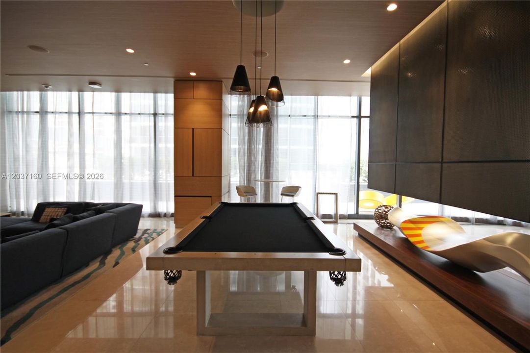For Rent: $7,000 (2 beds, 2 baths, 1237 Square Feet)