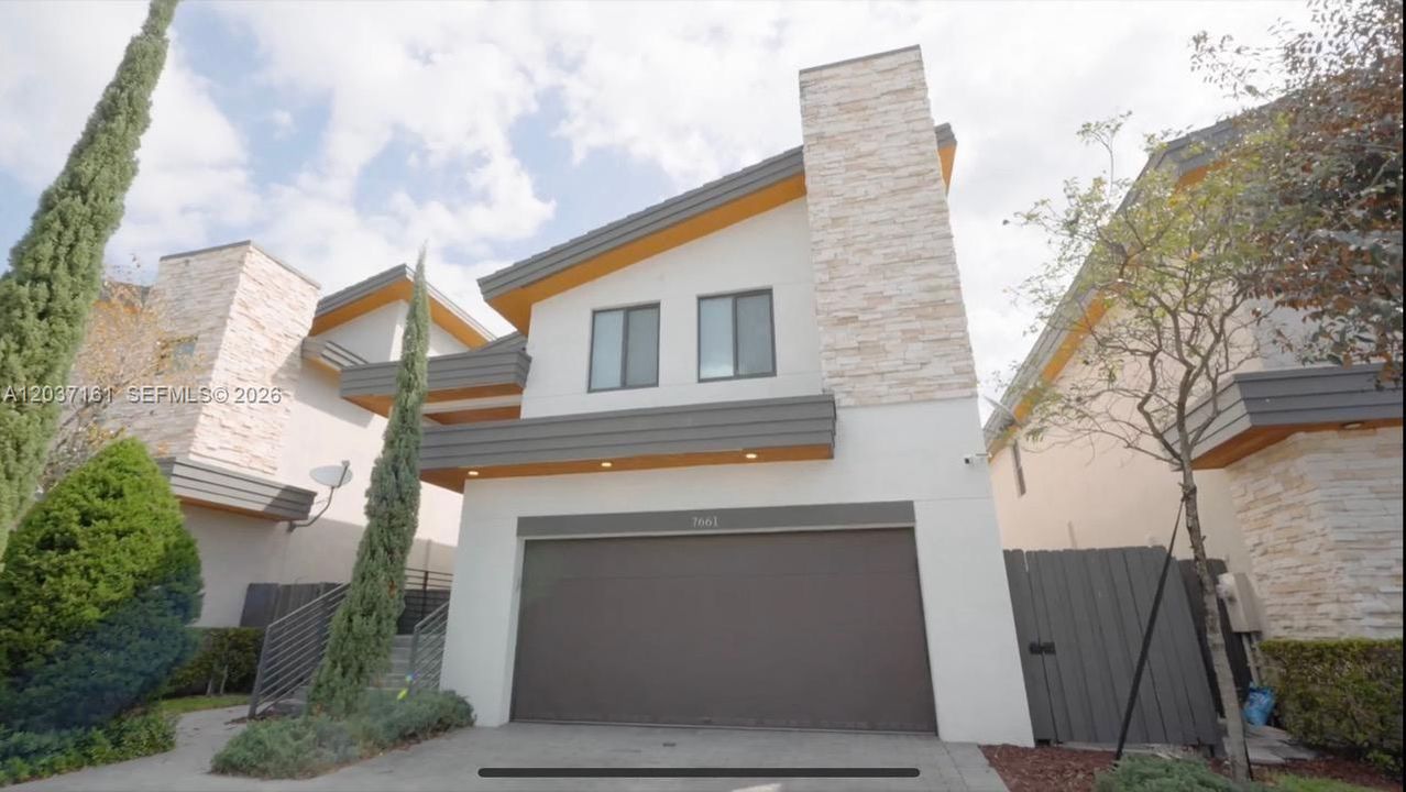 En Venta: $1,350,000 (4 camas, 4 baños, 2785 Pies cuadrados)