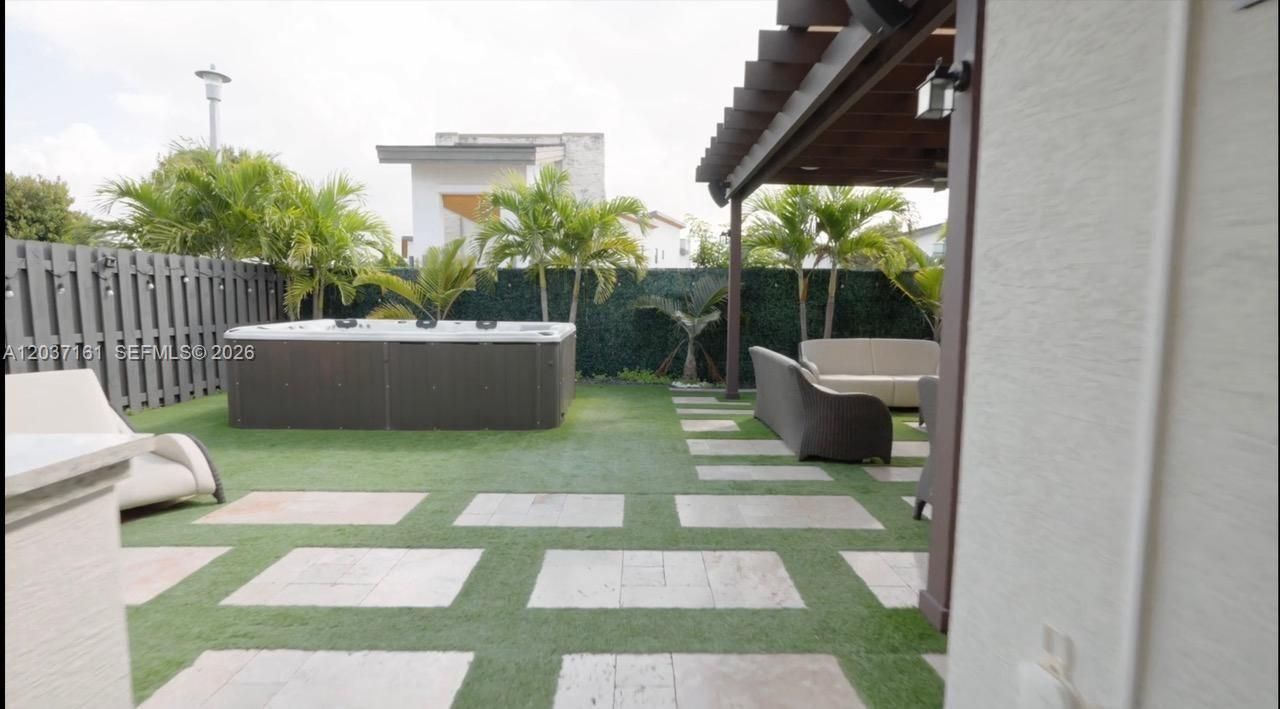 En Venta: $1,350,000 (4 camas, 4 baños, 2785 Pies cuadrados)