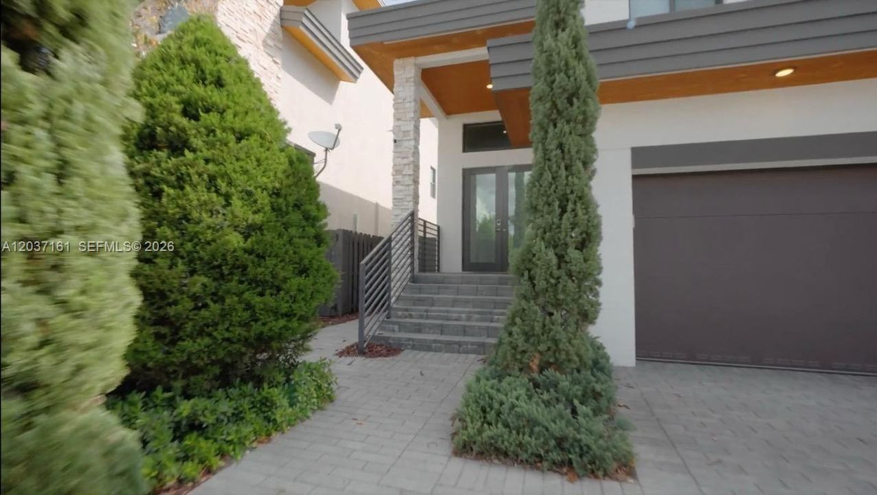 En Venta: $1,350,000 (4 camas, 4 baños, 2785 Pies cuadrados)