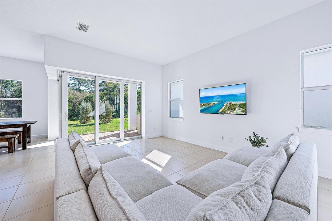 Spacious Living area