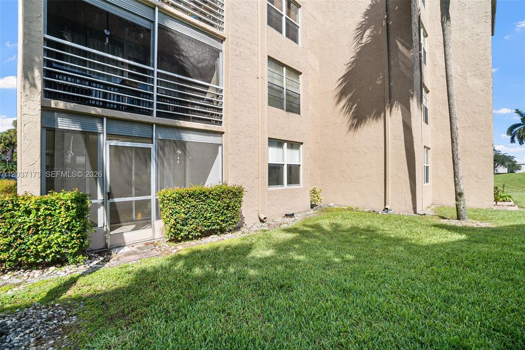 En Venta: $225,000 (2 camas, 2 baños, 1000 Pies cuadrados)