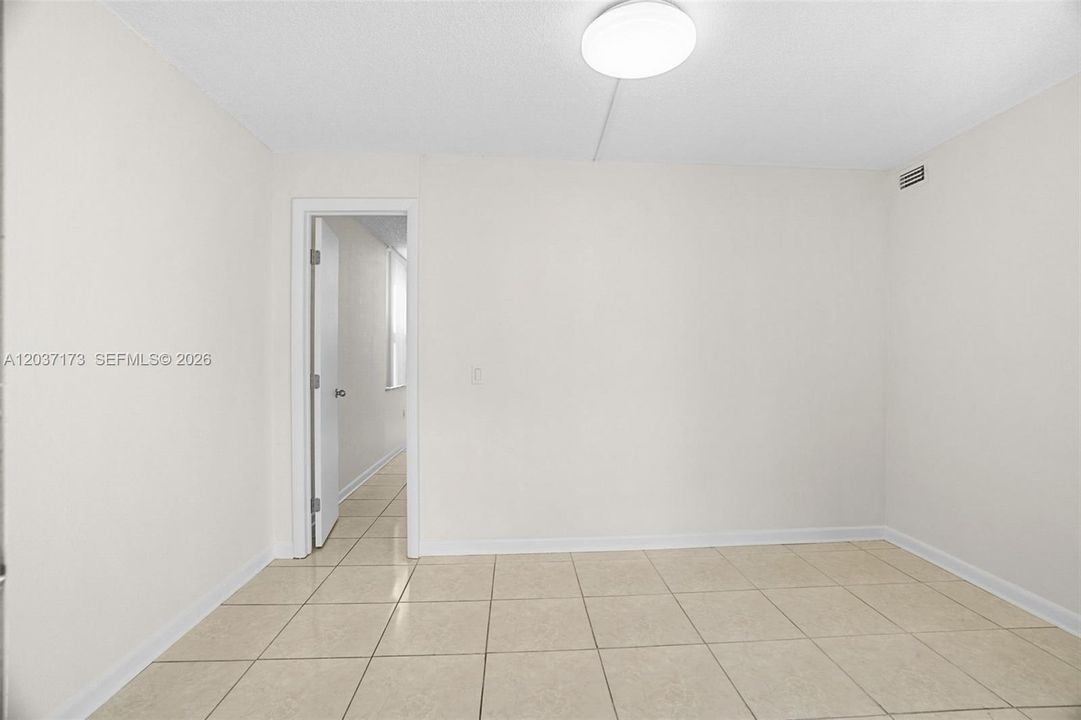 En Venta: $225,000 (2 camas, 2 baños, 1000 Pies cuadrados)