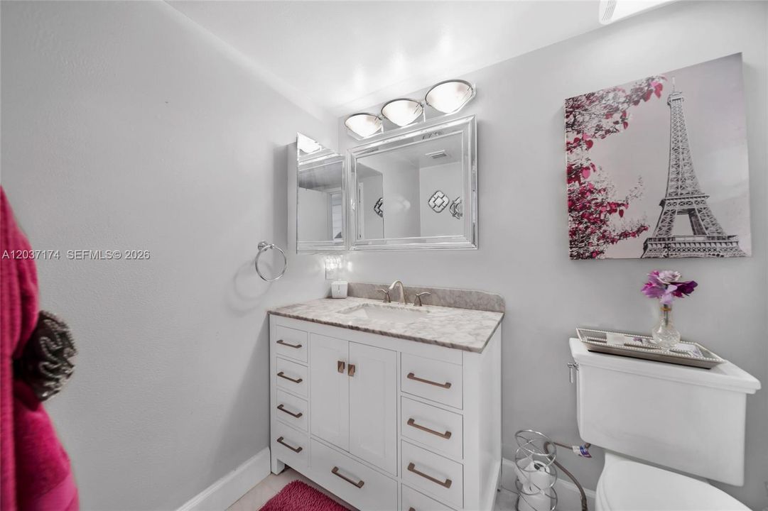 For Rent: $2,800 (2 beds, 2 baths, 1030 Square Feet)