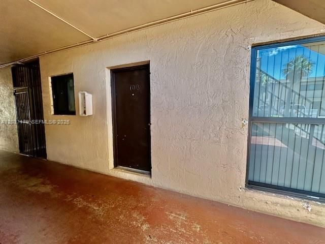 For Sale: $289,000 (3 beds, 2 baths, 1006 Square Feet)
