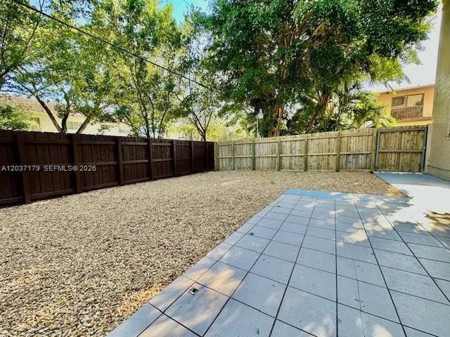 For Sale: $289,000 (3 beds, 2 baths, 1006 Square Feet)