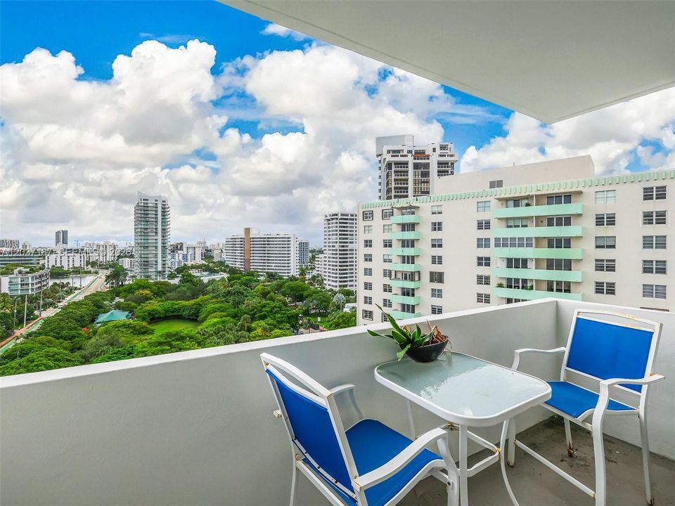 For Sale: $350,000 (0 beds, 1 baths, 544 Square Feet)