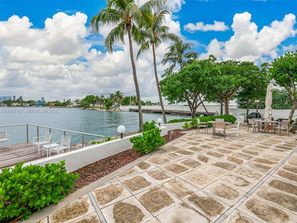 For Sale: $350,000 (0 beds, 1 baths, 544 Square Feet)