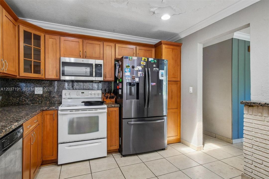 For Sale: $625,000 (4 beds, 3 baths, 1812 Square Feet)