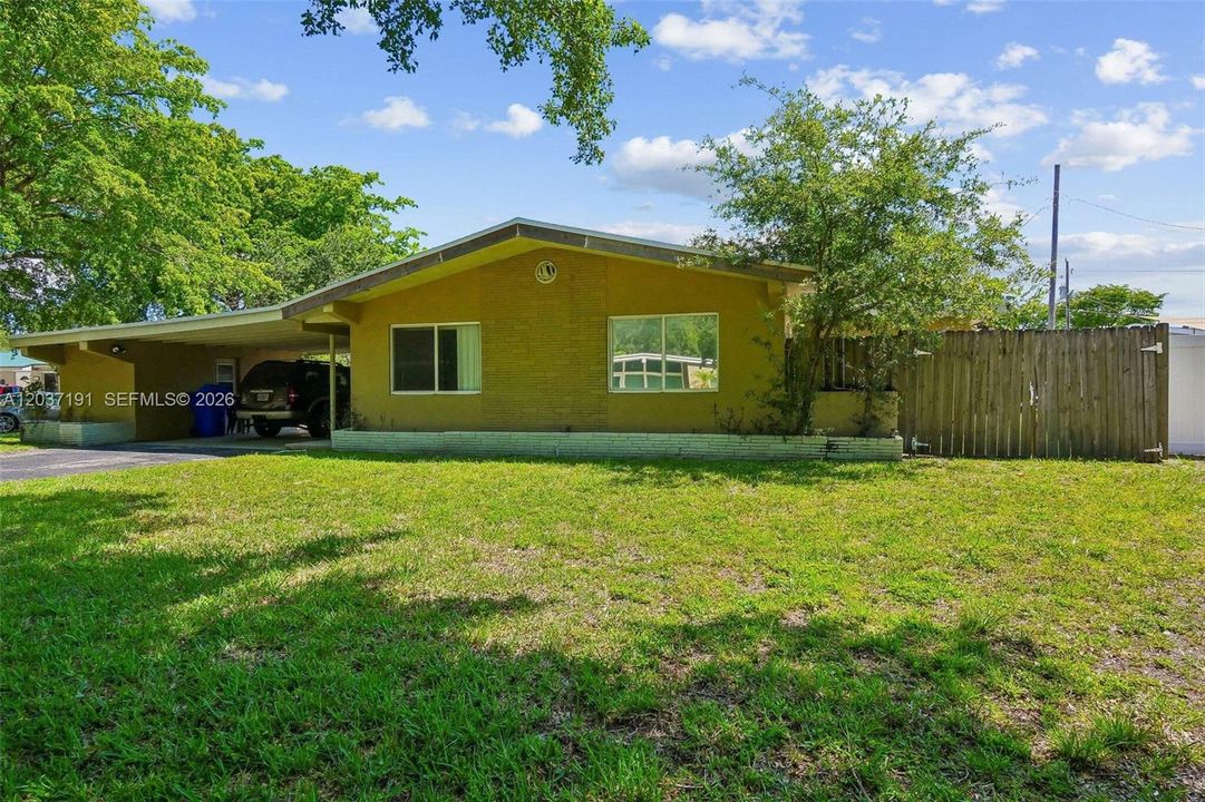 For Sale: $625,000 (4 beds, 3 baths, 1812 Square Feet)