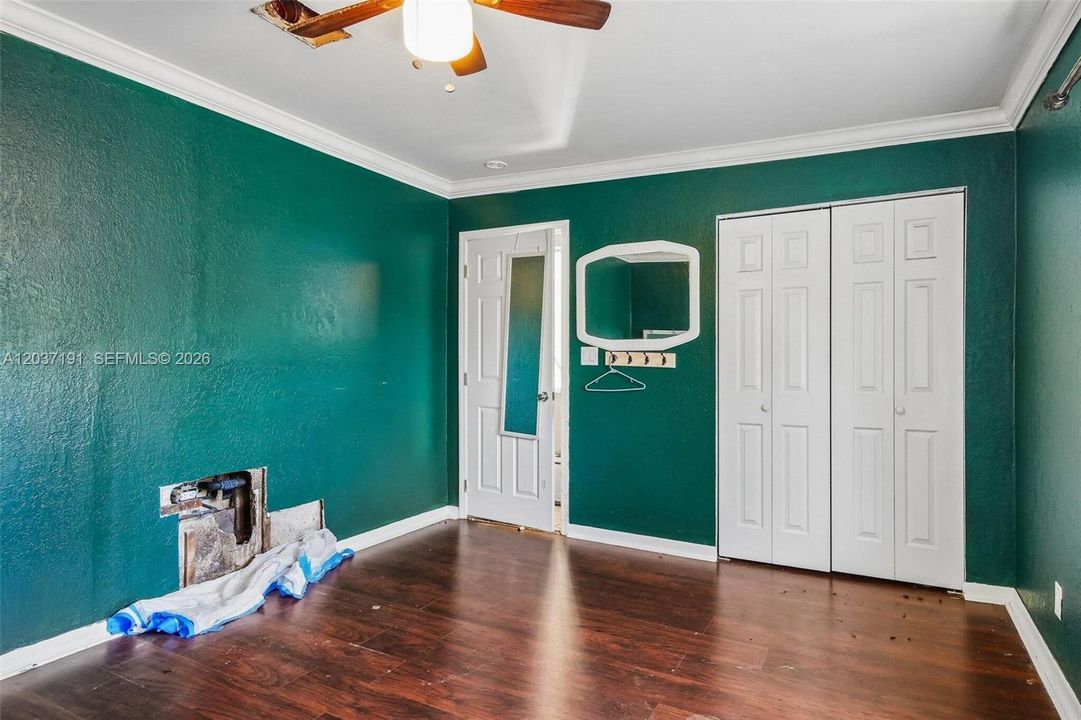 For Sale: $625,000 (4 beds, 3 baths, 1812 Square Feet)