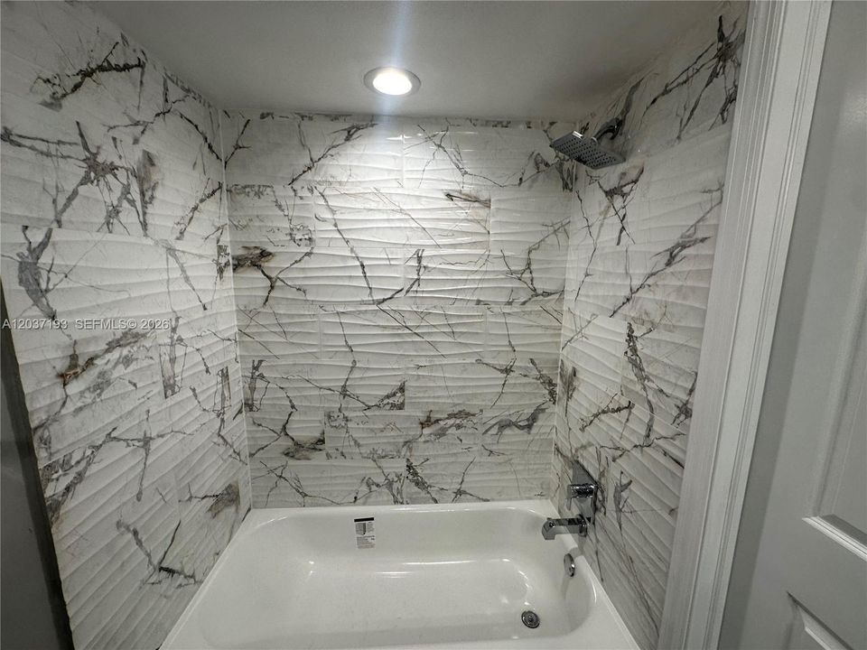 В аренду: $1,895 (1 спален, 1 ванн, 695 Квадратных фут)