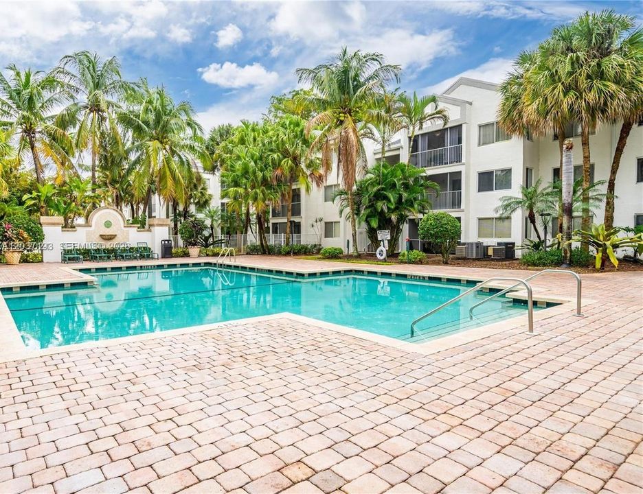В аренду: $1,895 (1 спален, 1 ванн, 695 Квадратных фут)