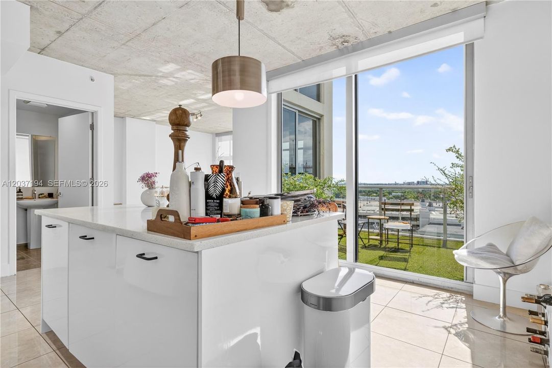 For Sale: $797,000 (2 beds, 2 baths, 1570 Square Feet)