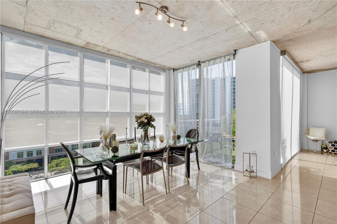 For Sale: $797,000 (2 beds, 2 baths, 1570 Square Feet)