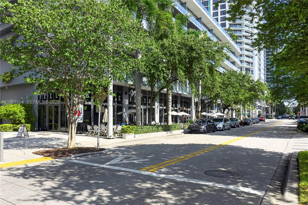 For Sale: $797,000 (2 beds, 2 baths, 1570 Square Feet)